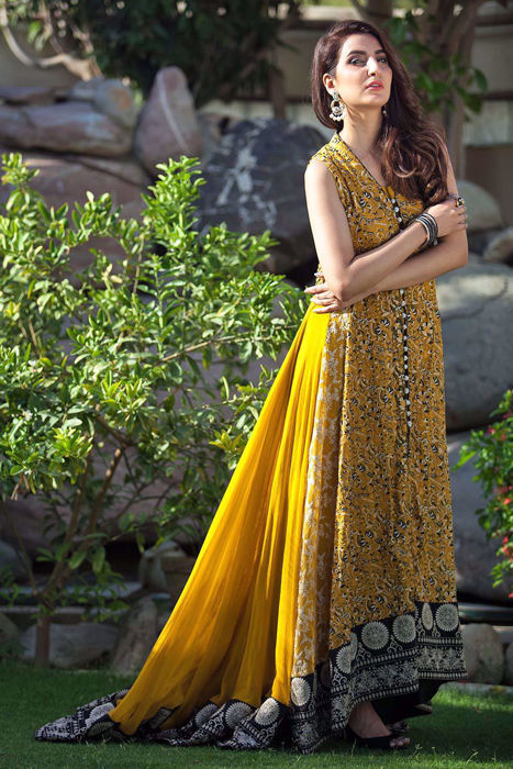 Embroidered panelled top